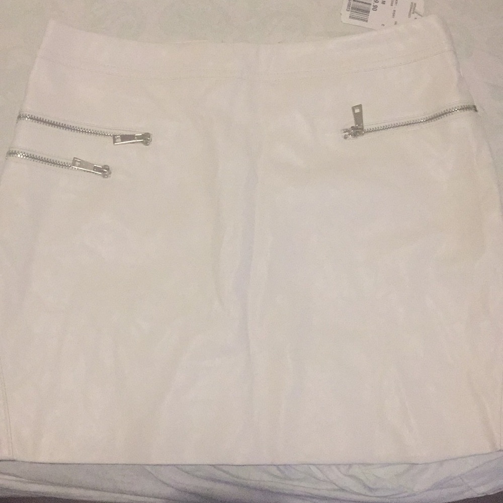 White leather skirt size medium